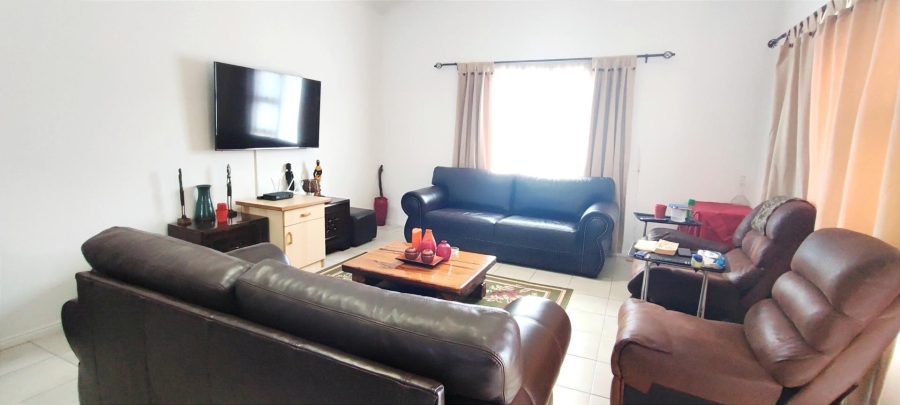 3 Bedroom Property for Sale in Franskraal Western Cape